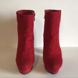 Bamboo Brand Rose Red Booties. Women’s Size 6.